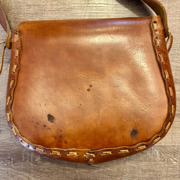 Elegant Hand Tooled Brown Leather Women’s  Bag - Picture 5 of 5